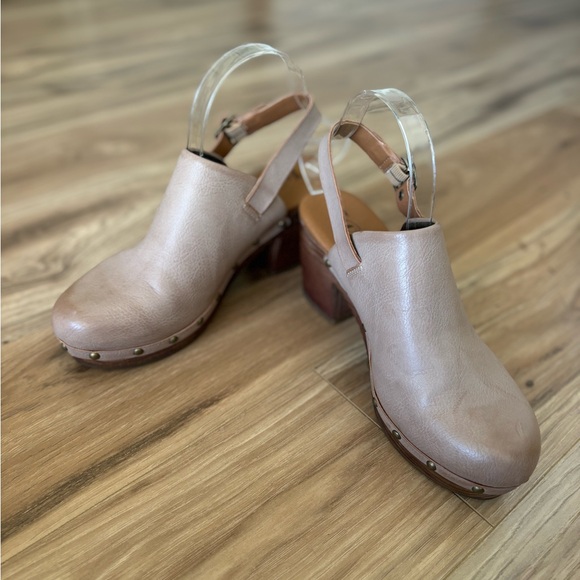 Korks Women's Tan Leather Teagan Clogs Size 8 - Picture 2 of 8